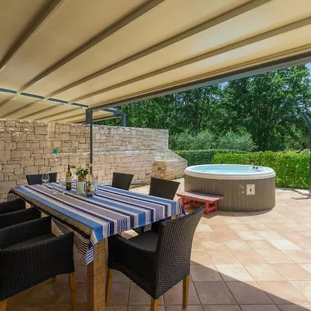 Villa Bobos Place With Jacuzzi 46e *