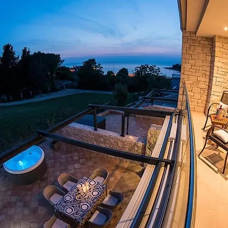 Bobos Place With Jacuzzi 46e Villa *
