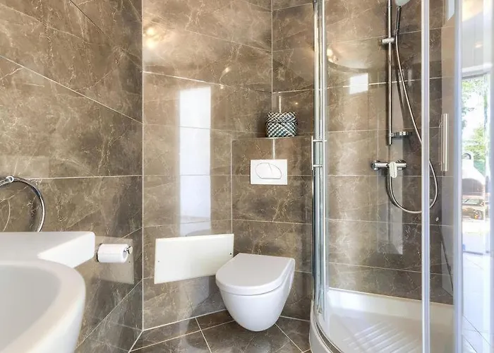 Bobos Place With Jacuzzi 46e