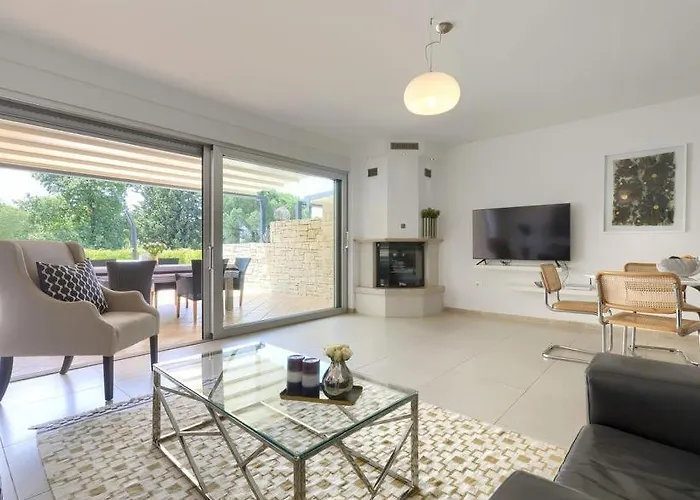 Bobos Place With Jacuzzi 46e