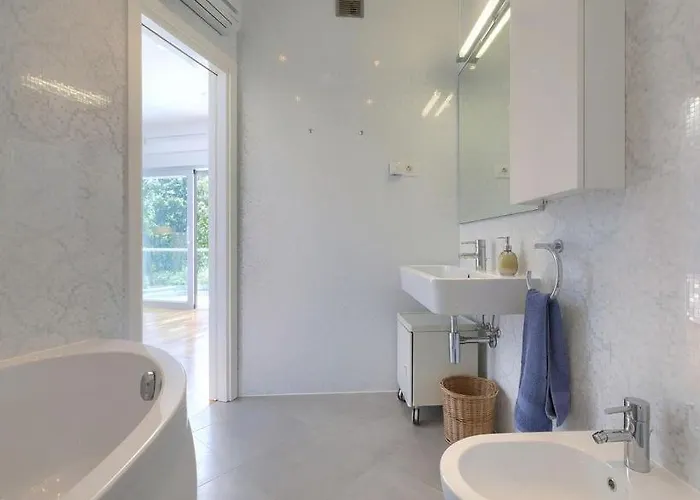 Villa Bobos Place With Jacuzzi 46e Umag