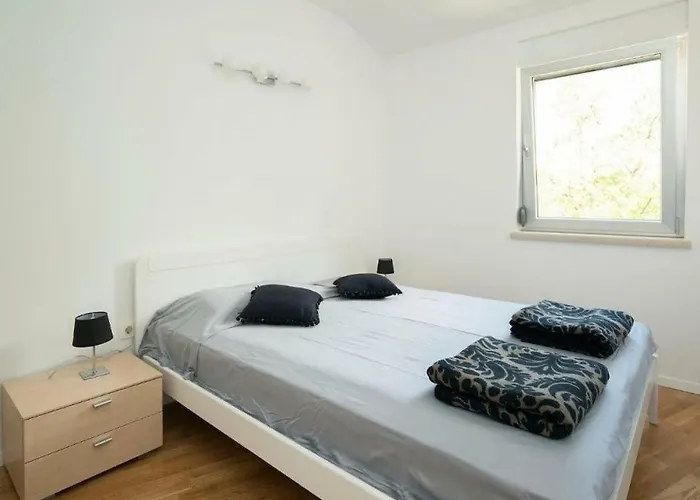 Bobos Place With Jacuzzi 46e