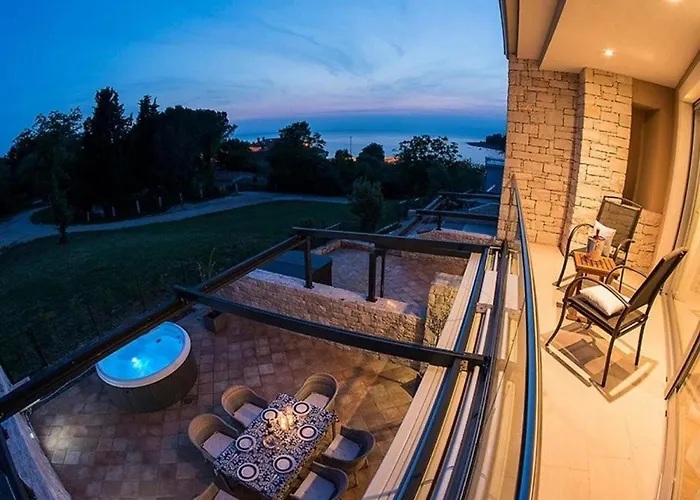 Bobos Place With Jacuzzi 46e Villa *