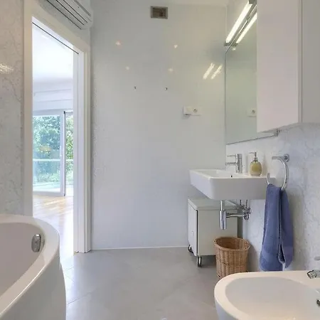 别墅 Bobos Place With Jacuzzi 46e 乌马格