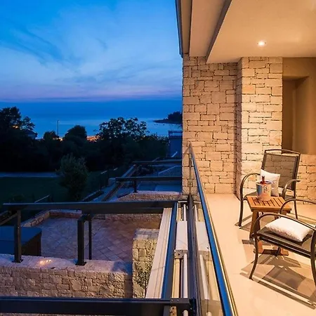 Bobos Place With Jacuzzi 46e 别墅 *